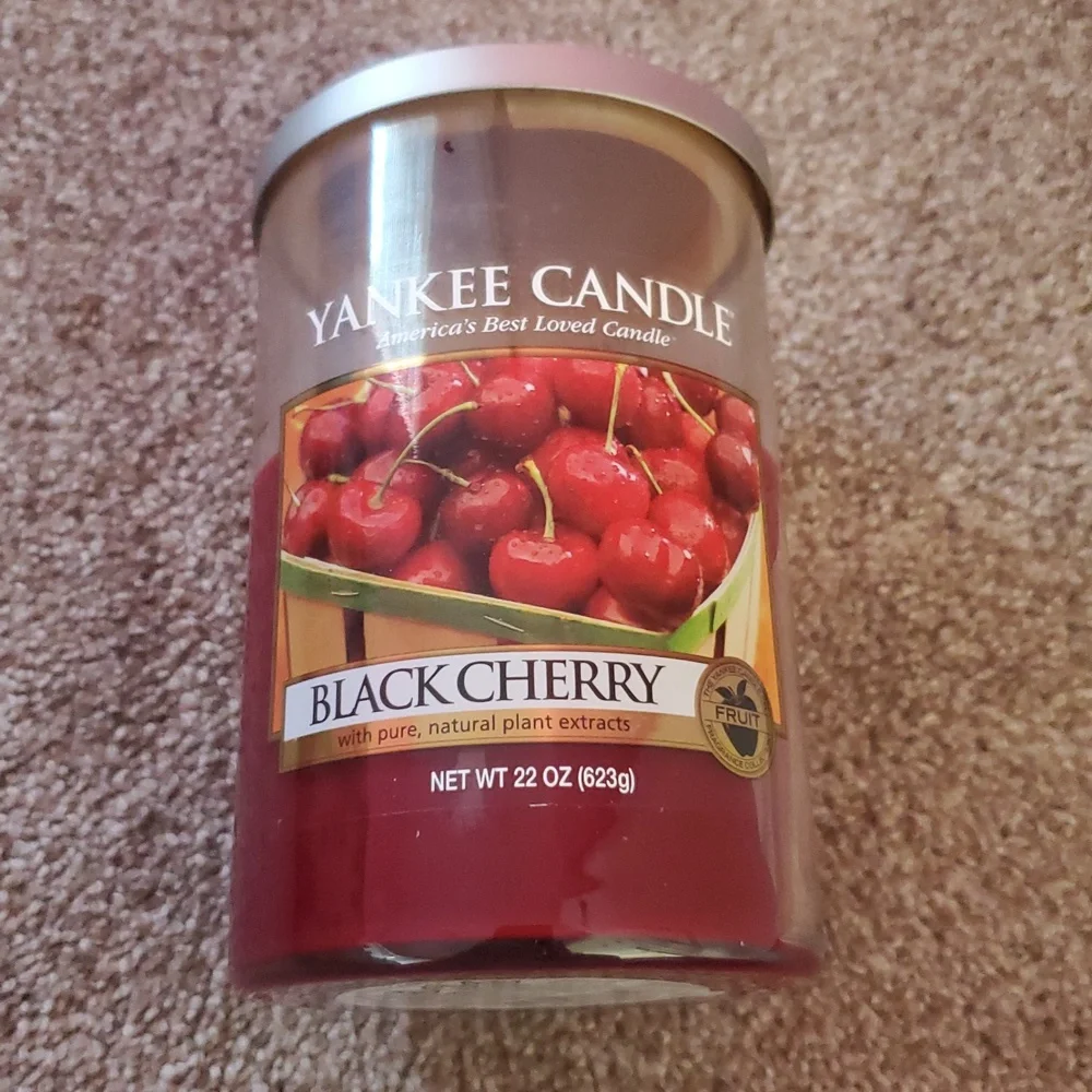 Yankee Candle Large Jar Black Cherry 2 Wicks